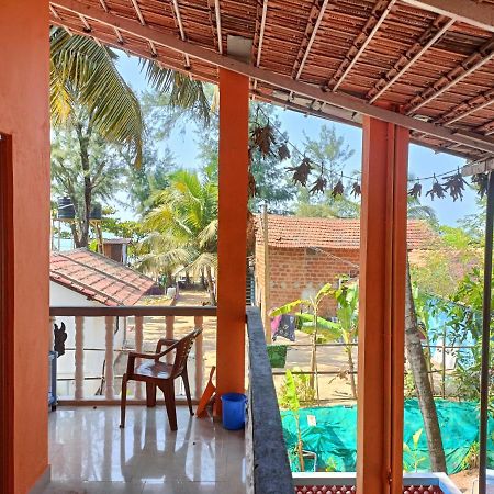 Golden Wings Cafe Hotell Gokarna  Exteriör bild